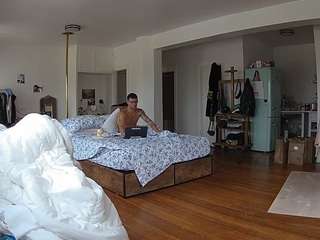 이 모델은 현재 라이브 중입니다. voyeurcam-celticiron-02