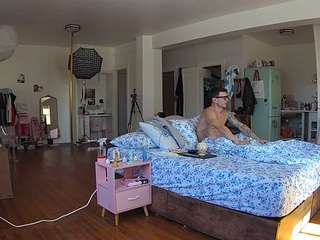 voyeurcam-celticiron-02