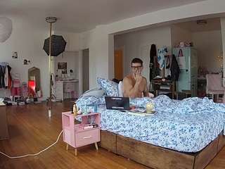 voyeurcam-celticiron-02