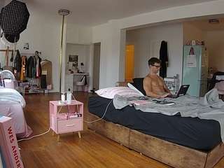 voyeurcam-celticiron-02