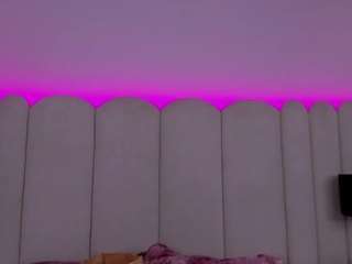 antonellasmiith Live Webcam on CamSoda