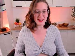 charmygracy's CamSoda show and profile