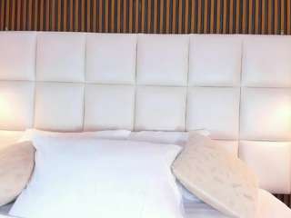 emilycortezz Live Webcam on CamSoda