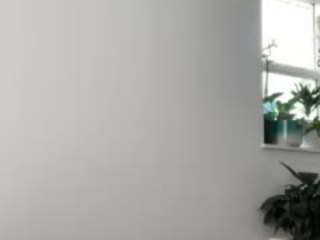 hannylouisa webcam model