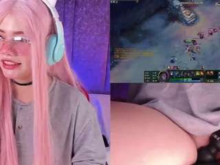 lilapop4's CamSoda show and profile