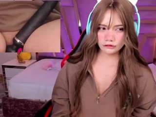 lilapop4's CamSoda show and profile