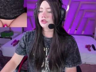 lilapop4's CamSoda show and profile