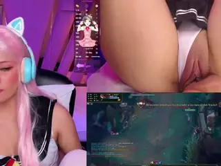 Lila uwu's Live Sex Cam Show