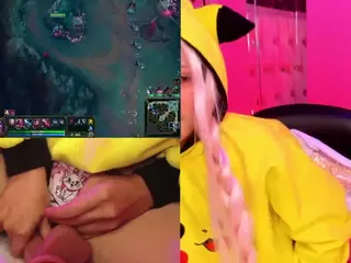 Lila uwu's Live Sex Cam Show