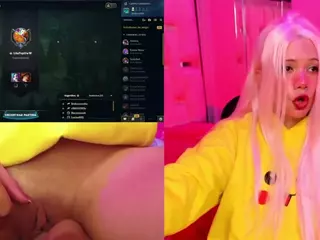 Lila uwu's Live Sex Cam Show