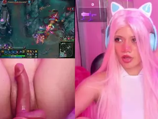Lila uwu's Live Sex Cam Show