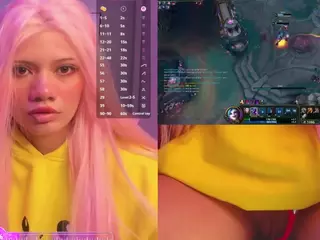 Lila uwu's Live Sex Cam Show