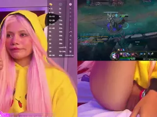 Lila uwu's Live Sex Cam Show