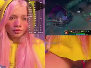 Lila uwu's Live Sex Cam Show