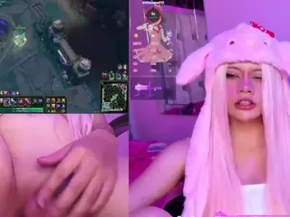 Lila uwu's Live Sex Cam Show