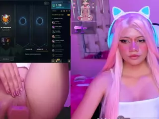 Lila uwu's Live Sex Cam Show