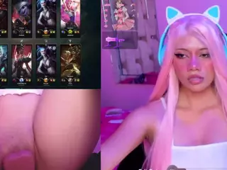 Lila uwu's Live Sex Cam Show