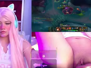 Lila uwu's Live Sex Cam Show