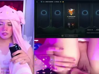 Lila uwu's Live Sex Cam Show