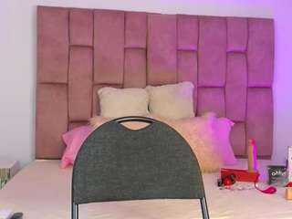 lunitadiva Live Webcam on CamSoda