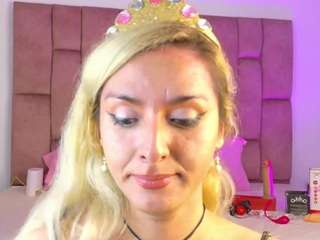 lunitadiva Live Webcam on CamSoda