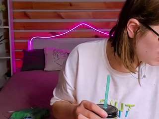 tararyan webcam model
