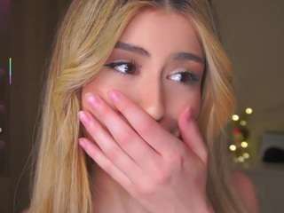 alodieburtt's CamSoda show and profile