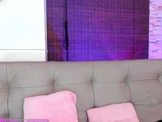 candyy-bella Live Webcam on CamSoda