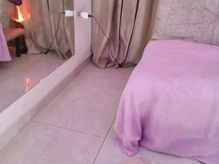 candyy-bella Live Webcam on CamSoda