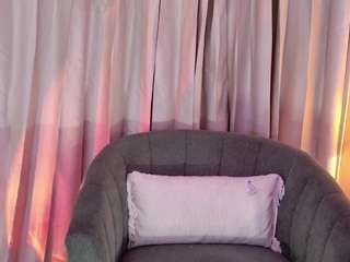 candyy-bella Live Webcam on CamSoda