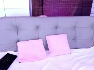 candyy-bella's Live Sex Cam Show
