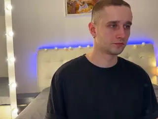 EliseAndFrank's Live Sex Cam Show