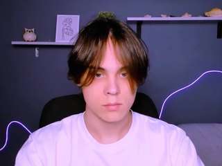 karl-mans from CamSoda is Freechat