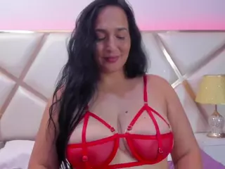 Lucinearias's Live Sex Cam Show