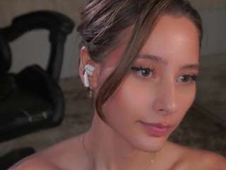 MoireHarbold live cam preview
