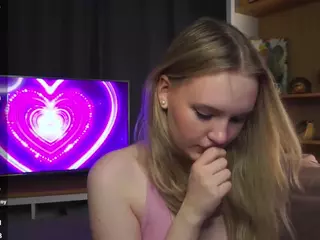 QuennaEngelby's Live Sex Cam Show