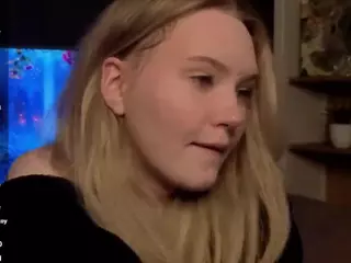 QuennaEngelby's Live Sex Cam Show