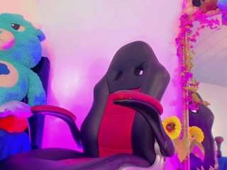 Samantha-official's cam show statistics and live stream