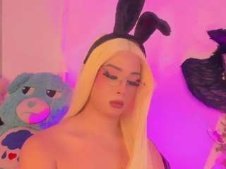 samantha-official on CamSoda