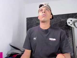 ada-brooke webcam model