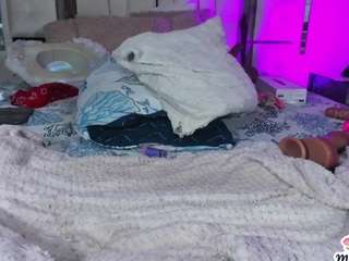 mia-peyton's CamSoda show and profile