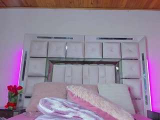 le modèle mia-peyton est en webcam porno dans un show sur le site camsoda, il possède les tags suivants: brown eyes,no smoking,young adult,toys,teen 18,tattoos,deepthroat,striptease,lovense,gagging,fingering,erotic dance,drinking,doggy style,big tits,brown hair,curvy,hd,squirt