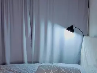 MildredAmond's Live Sex Cam Show