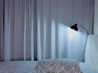 MildredAmond's Live Sex Cam Show