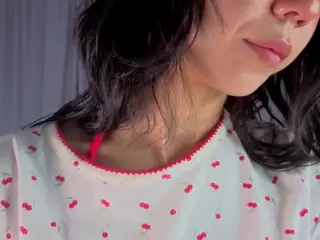 MildredAmond's Live Sex Cam Show