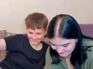 Raven-Radiant's Live Sex Cam Show