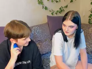 Raven-Radiant's Live Sex Cam Show