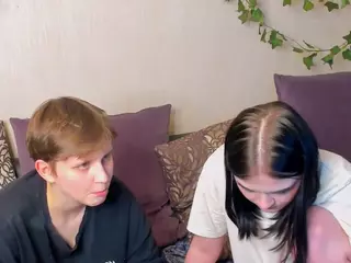 Raven-Radiant's Live Sex Cam Show