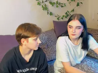 Raven-Radiant's Live Sex Cam Show