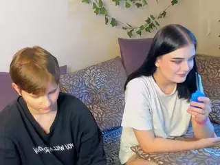 Raven-Radiant's Live Sex Cam Show